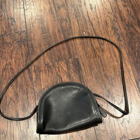 VTG Coach Shoulder Bag Half Moon Shape black full grain Leather made in USA - Picture 1 of 12